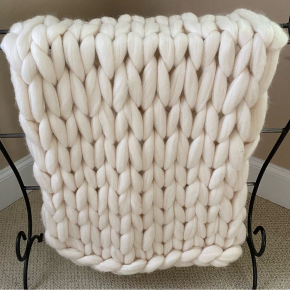 Hand crafted knotted throw single person